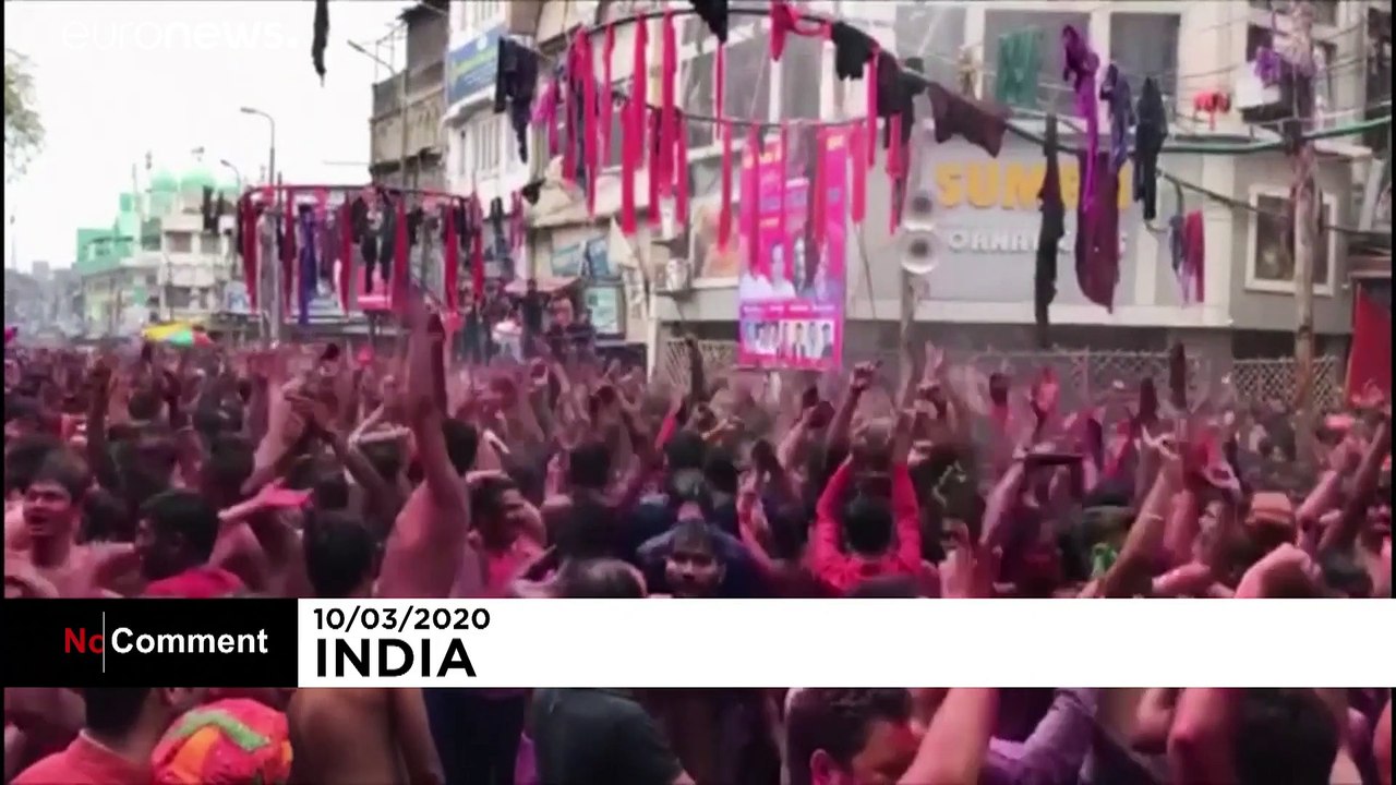 Ινδία: Η γιορτή των χρωμάτων αψηφά τον κοροναϊό