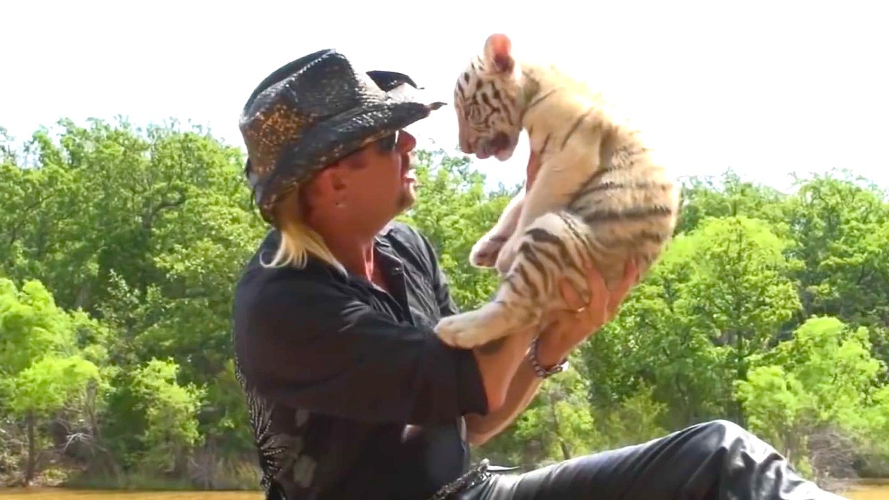 Tiger King: Murder, Mayhem and Madness on Netflix - Official Trailer