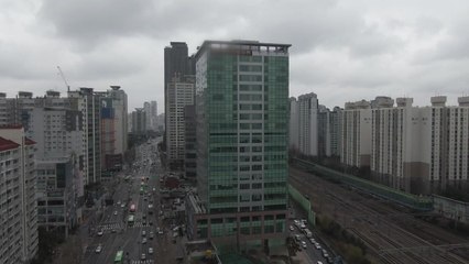 구로구 콜센터 관련 80여 명 확진...서울 최대 집단감염 발생 / YTN