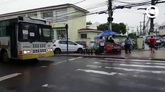 Velório de adolescente é marcado por protestos e homenagens em São Mateus