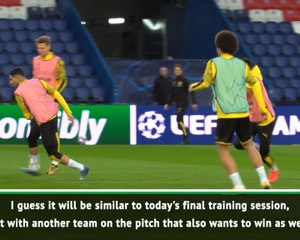 Favre braced for familiar fan-free closed-door scenario