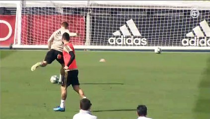 El Real Madrid ya entrena sin el lesionado Courtois