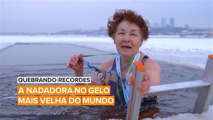 Vovó russa é campeã de natação no gelo aos 83 anos