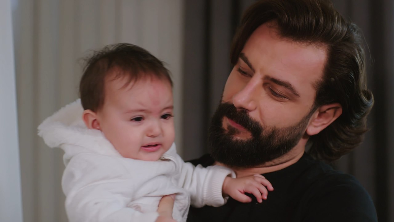 Reyhan ve Emir Bebek Bakıyor Yemin 202. Bölüm
