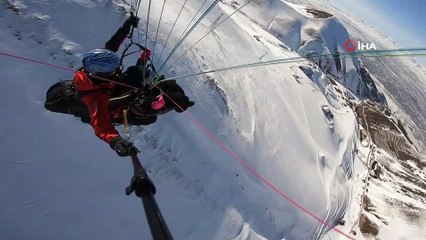 Tekerlekli sandalyesini bırakıp hayallerine uçtu