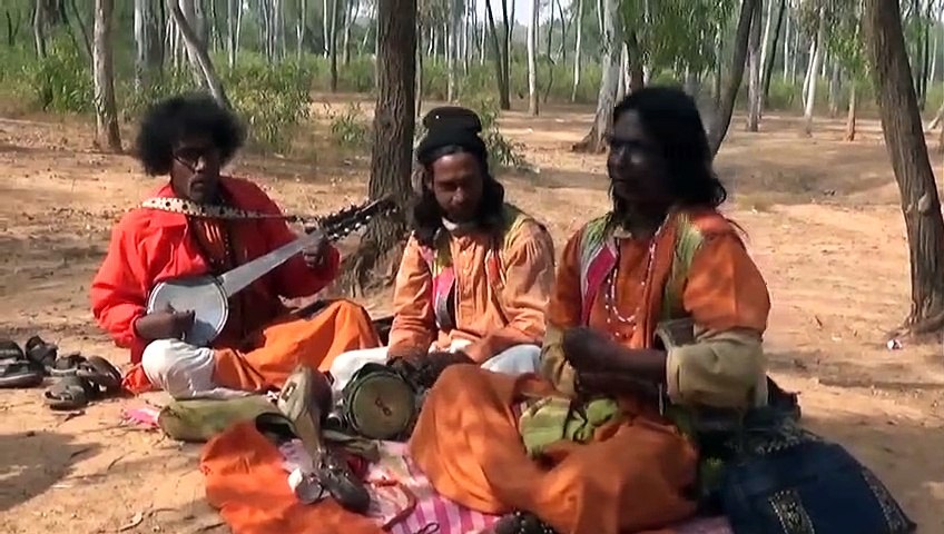 Tomar Kachhe Chaini Kichhu-Kuyar Dhare