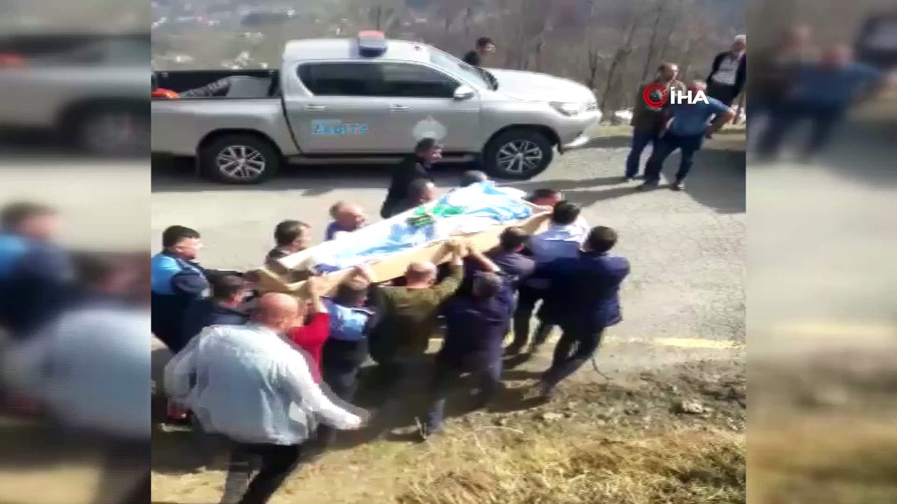 Şehit mezarının bayrak direğini kaldırmaya çalışırken yüksek gerilime kapılarak hayatını kaybetti