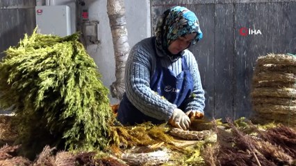 Ormanlık alandaki çöpleri dekoratif ürün yapıp dünyaya ihraç ediyorlar