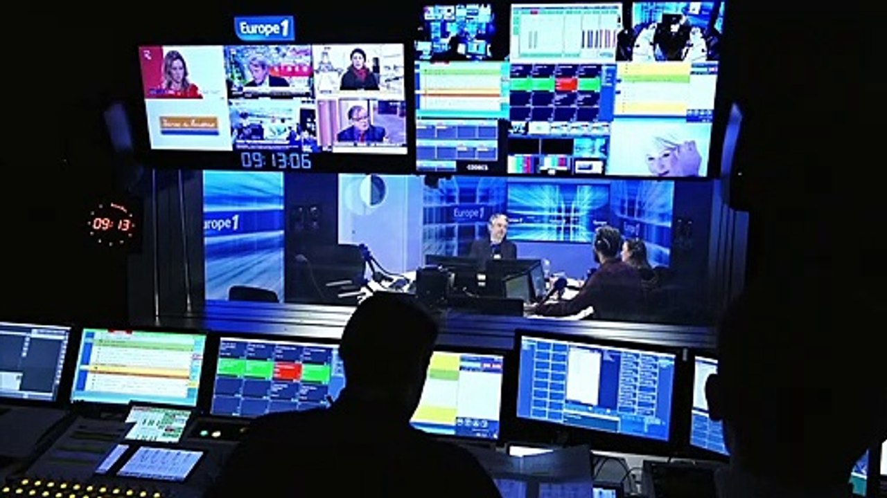 Coronavirus : comment Facebook, Twitter et Instagram luttent contre les "fake news"