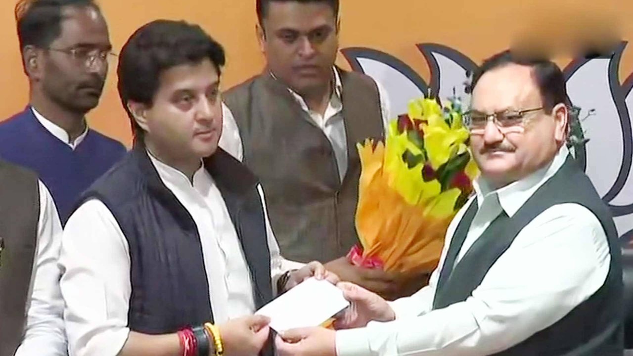 Jyotiraditya Scindia formally joins BJP