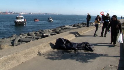 Fatih'te denizde erkek cesedi bulundu