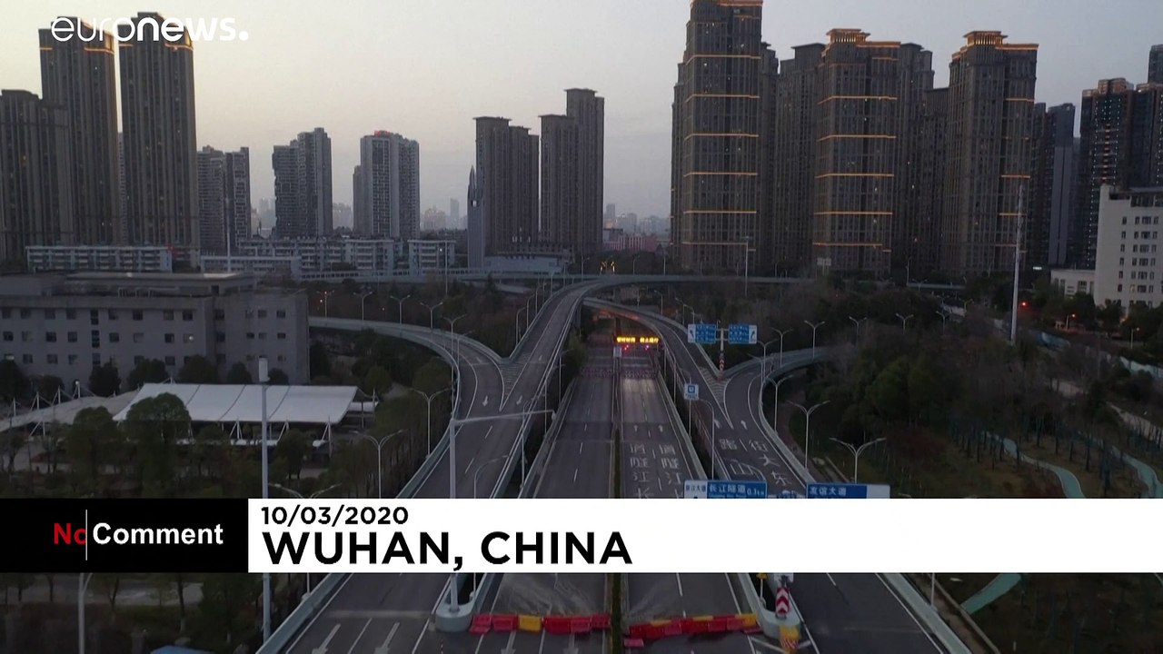 Egy teremtett lélek sincs Vuhan utcáin