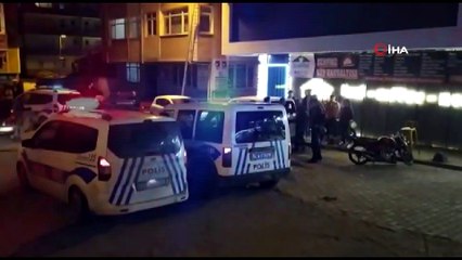 Küçükçekmece'de gençler birbirine girdi, o anlar kameraya yansıdı