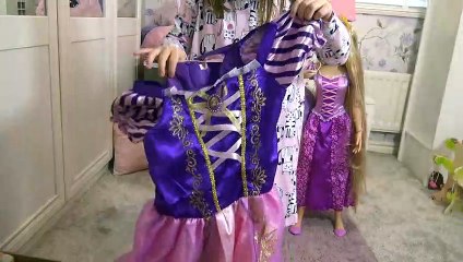 Isabella  Vestida de Rapunzel - Princesa Rapunzel Disney