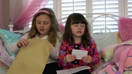 Isabella e Alice Brincando no Quarto Parte 2
