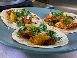 Tacos de camarón al pastor con piña - Recetas de cuaresma