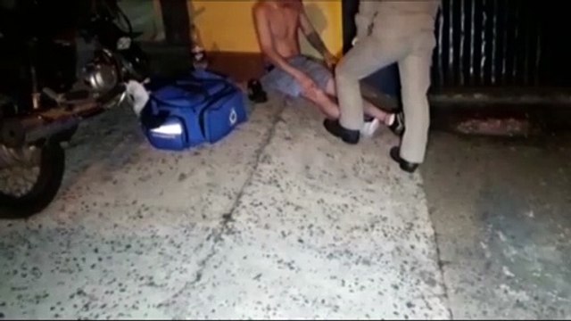 Motociclista fica ferido em queda na Avenida Papagaios