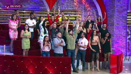 ¿Cómo se siente Lore de que Iker la vea como una hermanita? | Enamorándonos