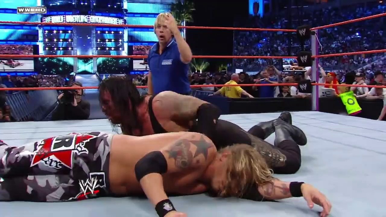 The Undertaker captures the World Heavyweight Championship ( 720 X 720 )