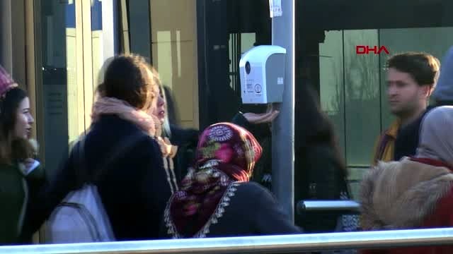 İSTANBULLULARIN TOPLU ULAŞIMDA MASKELİ ÖNLEMİ