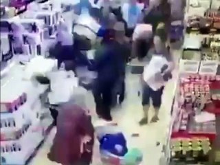 Koronavirüs Türkiye’ye dayandı! İşte markete böyle daldılar