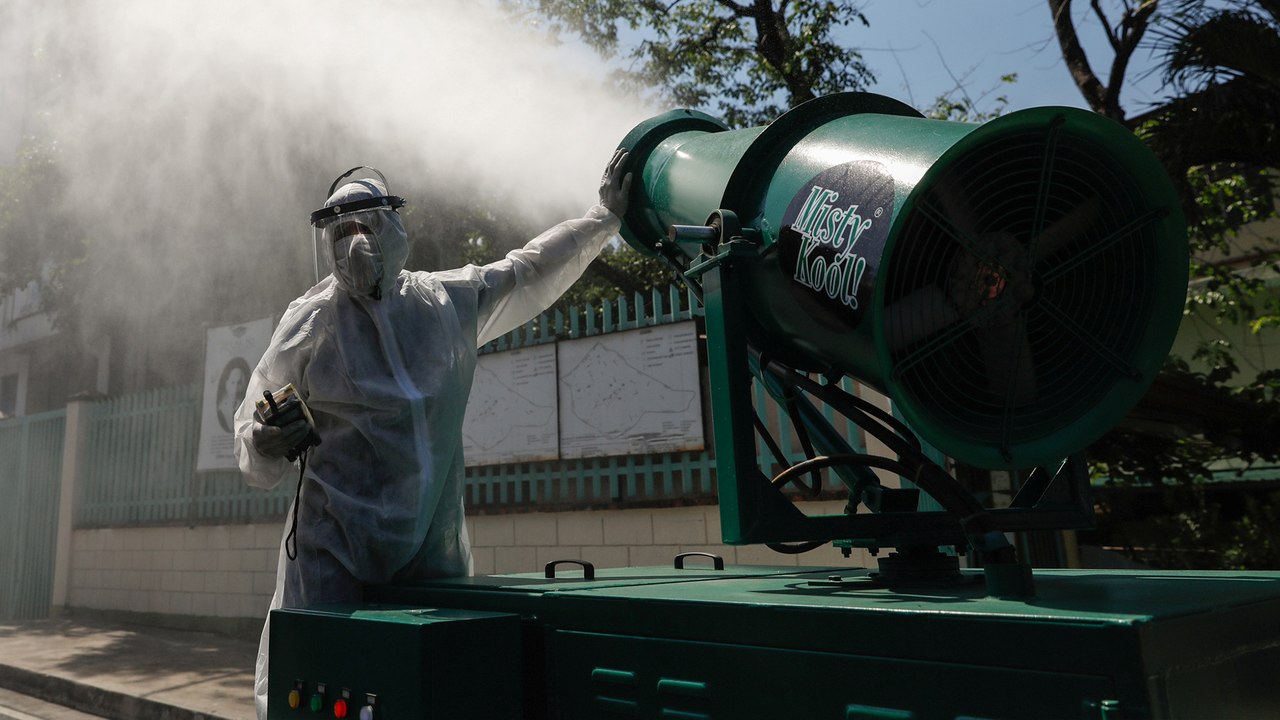 Tightened measures and panic buying in Philippines as coronavirus cases rise to 49