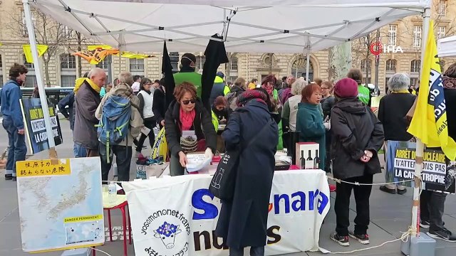 - Fukuşima nükleer felaketinde hayatını kaybedenler Paris’te anıldı- Nükleer karşıtı gruptan gösteri