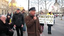- Fukuşima nükleer felaketinde hayatını kaybedenler Paris'te anıldı- Nükleer karşıtı gruptan gösteri