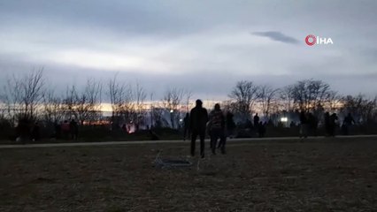 Yunanistan’ın mültecilere müdahalesi devam ediyor