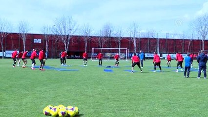 Gençlerbirliği'nin Portekizli futbolcusu Candeias: "Daha iyi yerlerde olmayı hak ettiğimizi...