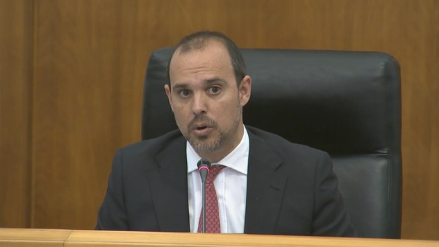 Tensión en el pleno del Parlamento de Castilla-La Mancha