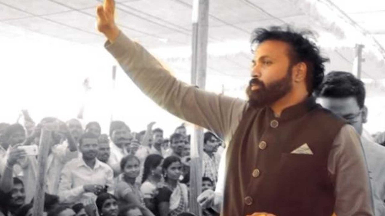 B.Sriramulu filed complaint to Bengaluru police commissioner Bhaskar Rao about fake tweet