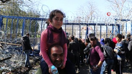 Sınırda umutlu bekleyiş sürüyor