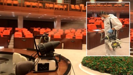 Son Dakika: TBMM Genel Kurul Salonu'nda koronavirüse karşı dezenfekte işlemi yapıldı