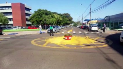 Video herunterladen: Ação educativa do Projeto Cidadão em Trânsito é realizada nas proximidades da Prefeitura