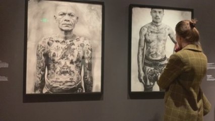 Un paseo por el antiguo arte del tatuaje en un museo de Moscú