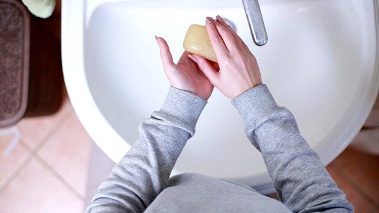 Koronavirüse karşı hangisi daha etkili: Sabun m...