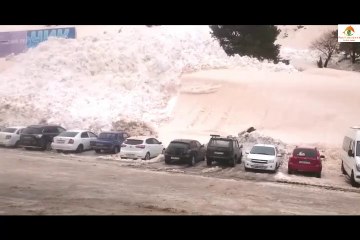 Russian Avalanche Slowly Crushes Cars HD 2020