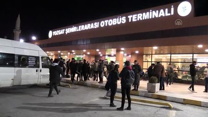 Üniversite öğrencileri terminallerde yoğunluk oluşturdu