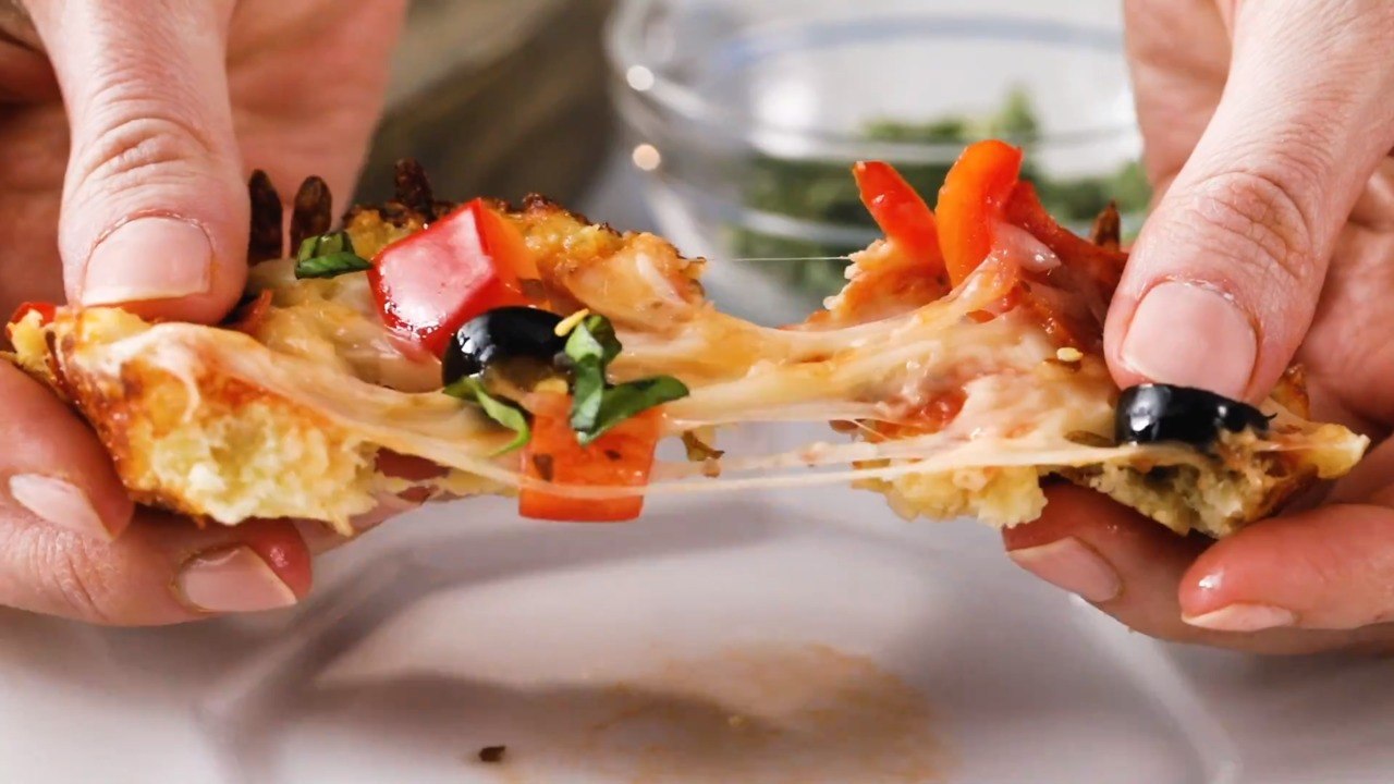 Mini Cauliflower-Crust Pizzas