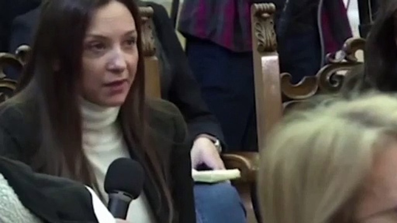 Sırbistan Cumhurbaşkanı öksürük krizine girdi