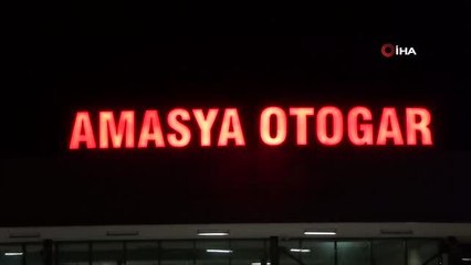 Amasya'da otobüs yazıhanelerinde bilet kuyruğu