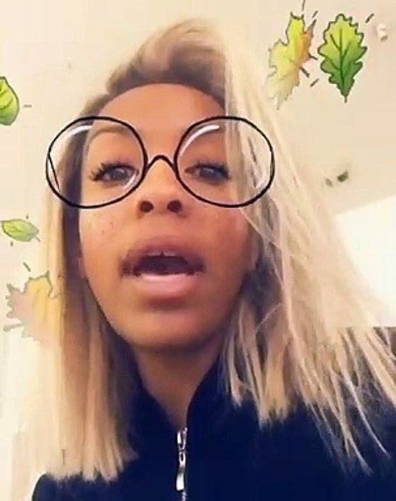 DÉCOUVERTE MUSICALE : LAETITIA B - OH LA CITÉUne voix magnifique et des paroles poignantes qui relatent la tristesse d’une mère qui perd son fils à cause de sa vie dans la cité.Un sujet plus que d'actualité, en effet, les violences qui minent les riva