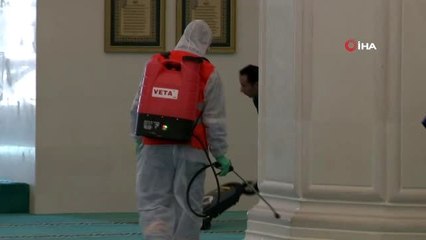 Melike Hatun Camisi, virüs tehlikesine karşı dezenfekte edildi