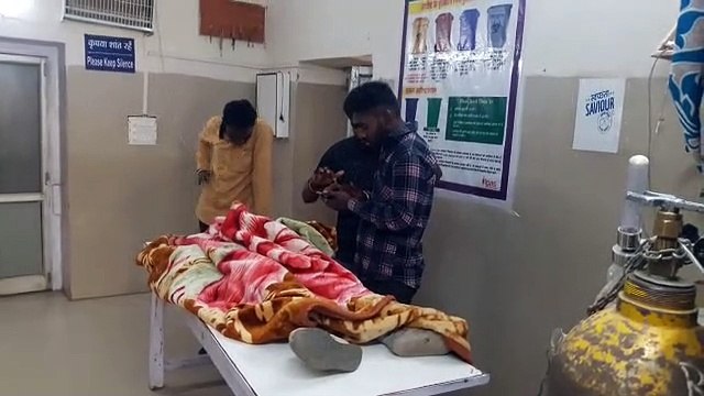 गरोठ: पिकअप वाहन में मिली मृत अवस्था में युवक की लाश