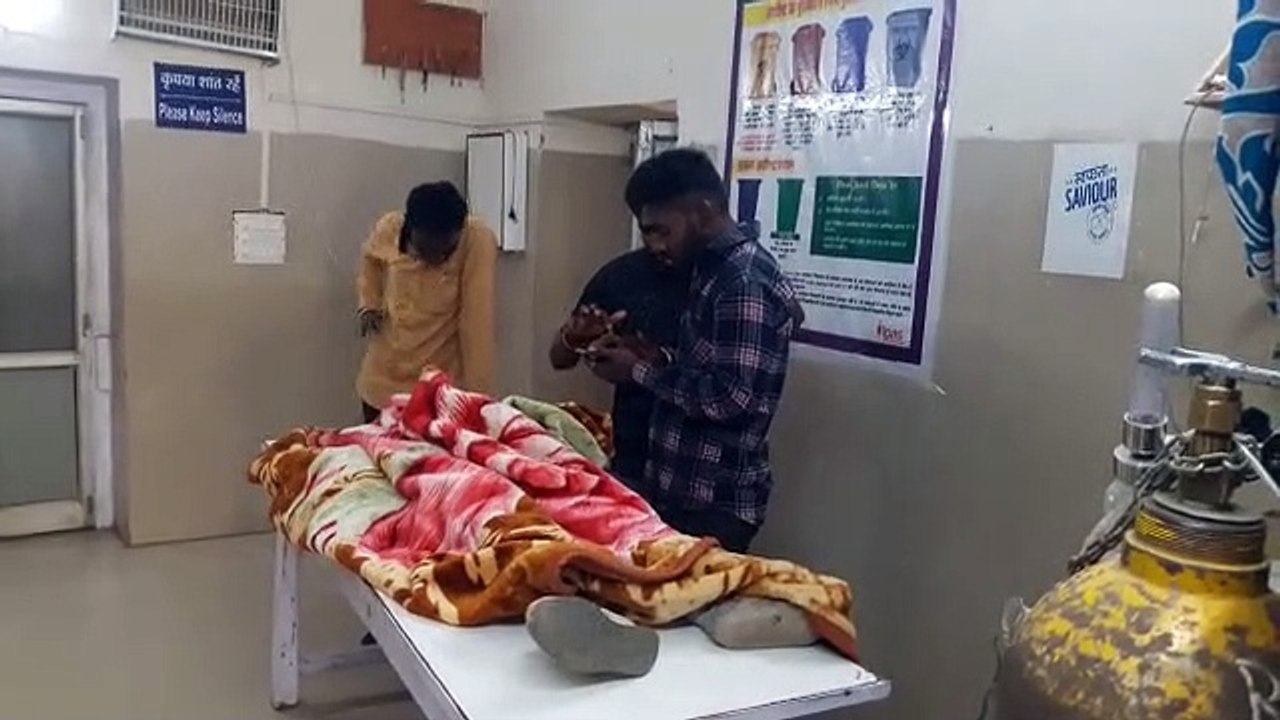 गरोठ: पिकअप वाहन में मिली मृत अवस्था में युवक की लाश
