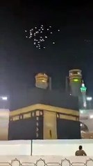 Dezenfekte çalışmaları için kapatılan Kâbe'yi kuşlar tavaf etti