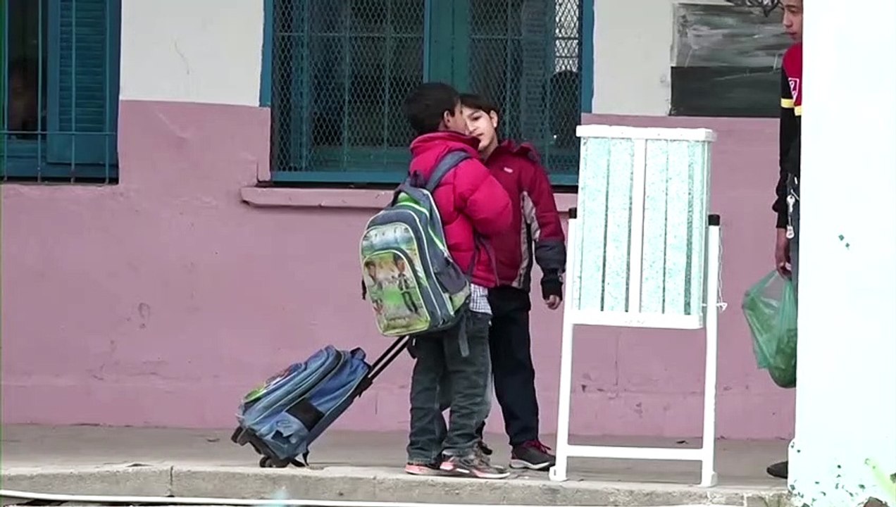 Tunisian recycles furniture for local schools