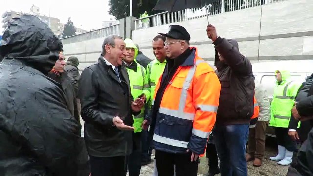 محافظ القاهرة يشرف على أعمال شفط مياه الأمطار فى الشوارع