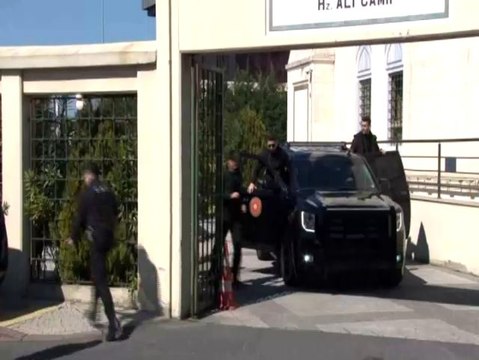 Cumhurbaşkanı Erdoğan Cuma namazını Hz. Ali Camii'nde kıldı